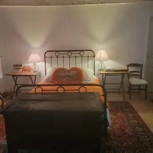 chambre-de-charme-les-quatre-routes-du-lot.midi-pyreneeshotels.com/